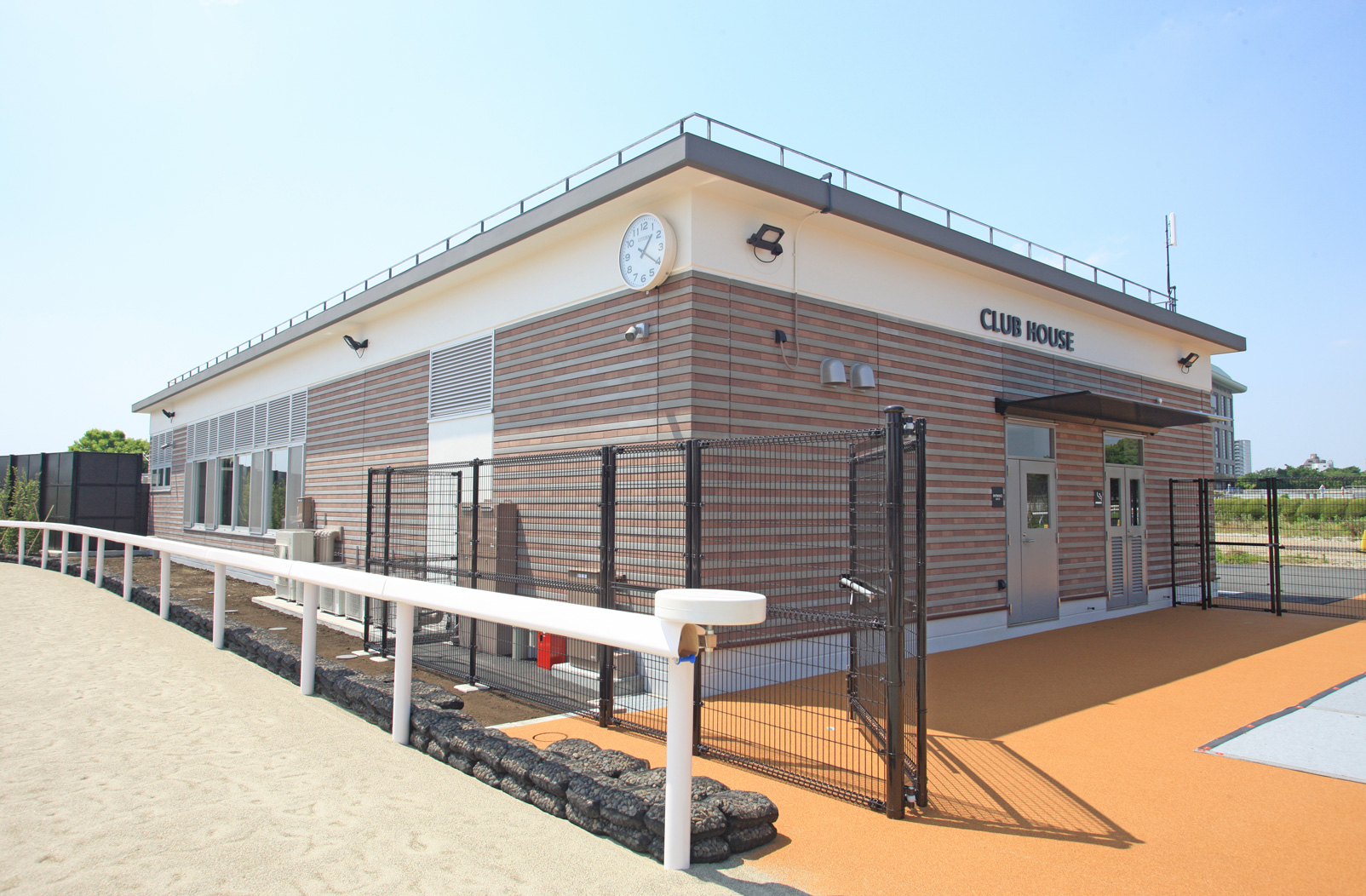 JRA東京競馬場 国際厩舎